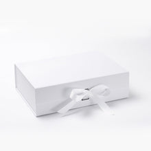 Load image into Gallery viewer, White Empty Gift Box
